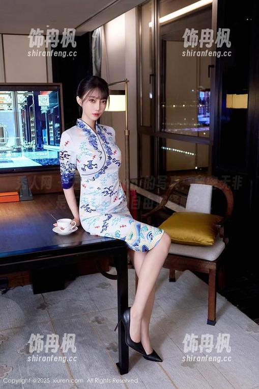 秀人网 - 王馨瑶Yanni的写真：秘密无非是在镜头下的自由演绎嘛？