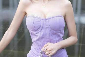 秀人网 – 看！王馨瑶yanni和夏天的美图分享会不会让你想起来那个……那个冰淇淋？