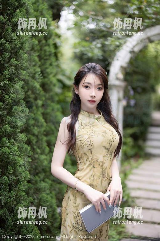 秀人网 - 若能在医院遇到赵可欣baby这样的护士，免费的图包都觉得值得排队下载。