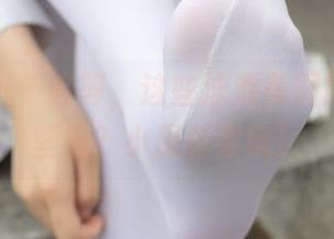 紧急企划 – 等等，这些泳池美图能拿来做壁纸？小恩真会玩！