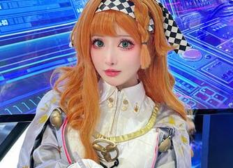 全集在手，紫氯氯的赛贝丝写真带你进入一个五光十色的扭曲现实！
