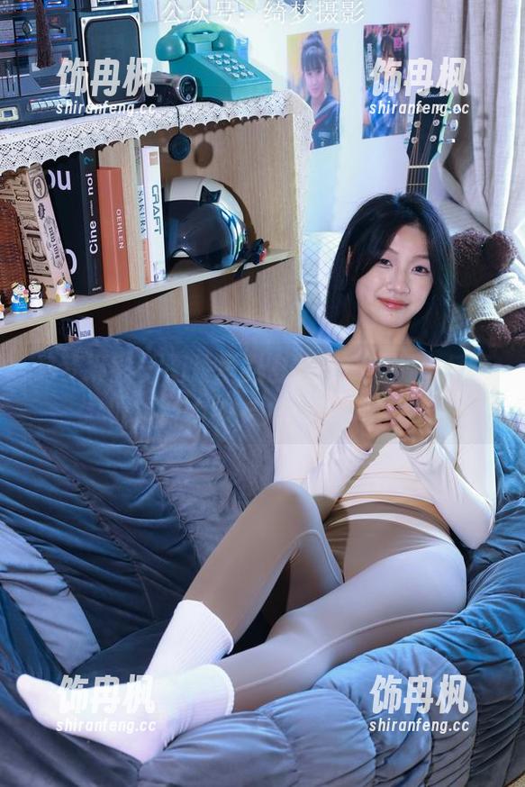 绮梦摄影 - 图片里的密语——定制牛仔裤让Aubrey自由释放
