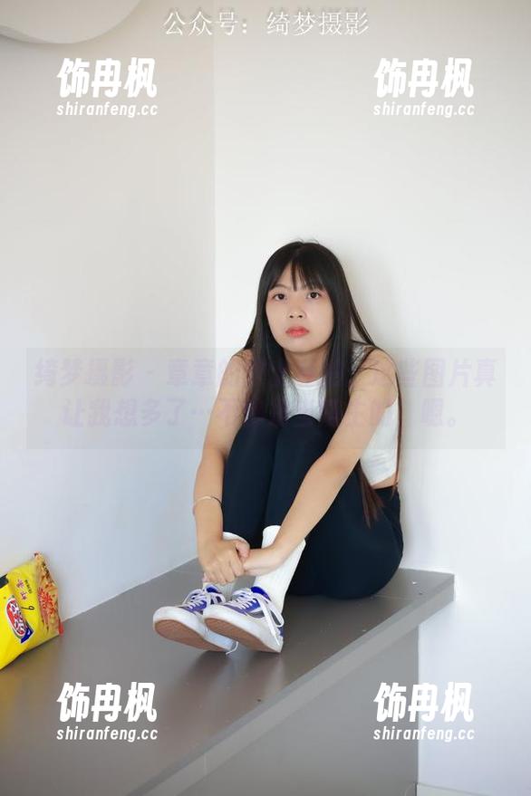 绮梦摄影-章章 绮梦摄影 - 章章的护士私拍:这些图片真让我想多了…不愧是当博主的,嗯。