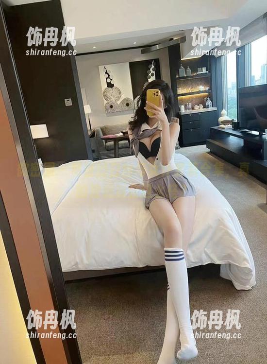 微密圈 - 葛征的白丝与女仆套装合集，真的没想过会这么搭？