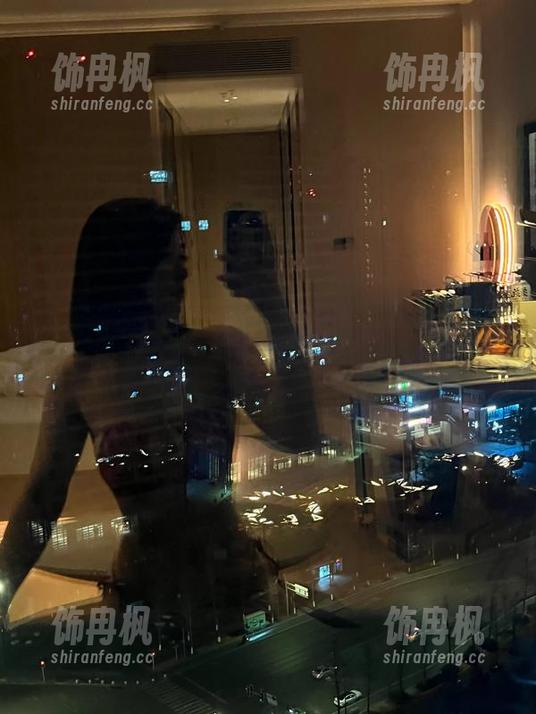 微密圈 - 詹詹，又来一票最新分享，清纯女仆的隐秘姿势竟然…