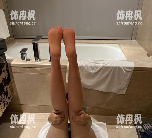 微密圈 - 看迷人的五姨太最新资源，瑜伽裤下的冒险谁敢接招？