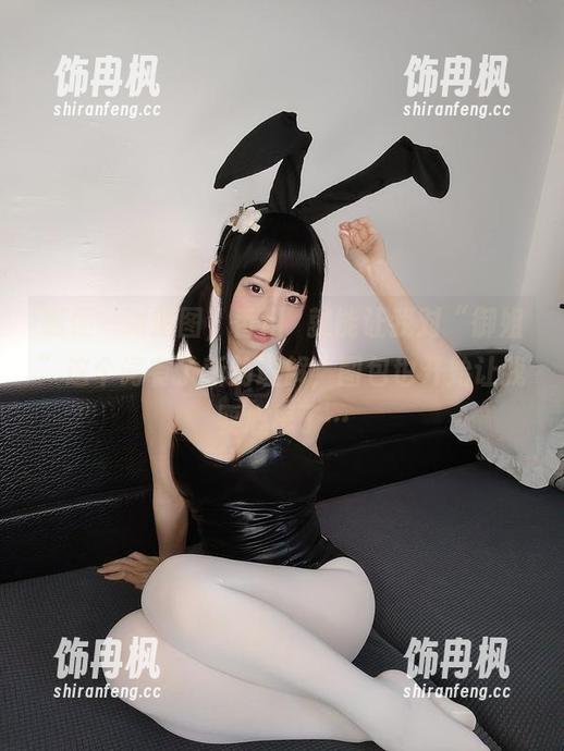 随便一张原图，香川澪就能让我对“御姐”这个词有了新的理解，图包也开始让我耍心思了…