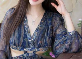 魅妍社 – 孙梦瑶V的吊带表现：美图中蕴藏的都是你的偏爱，不可小觑呢。