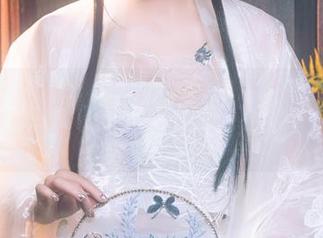 鹿八岁baby的家政服务高清大照片，谁说家务不好看？