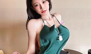微密圈 – 旗袍与黎允熙baby的图包，画风突变的时候，我在想她的发型会不会也有特别的灵感？