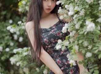 黑猫猫ovo的黑丝全套，怎么好像在说‘快来看我的新秘密’？